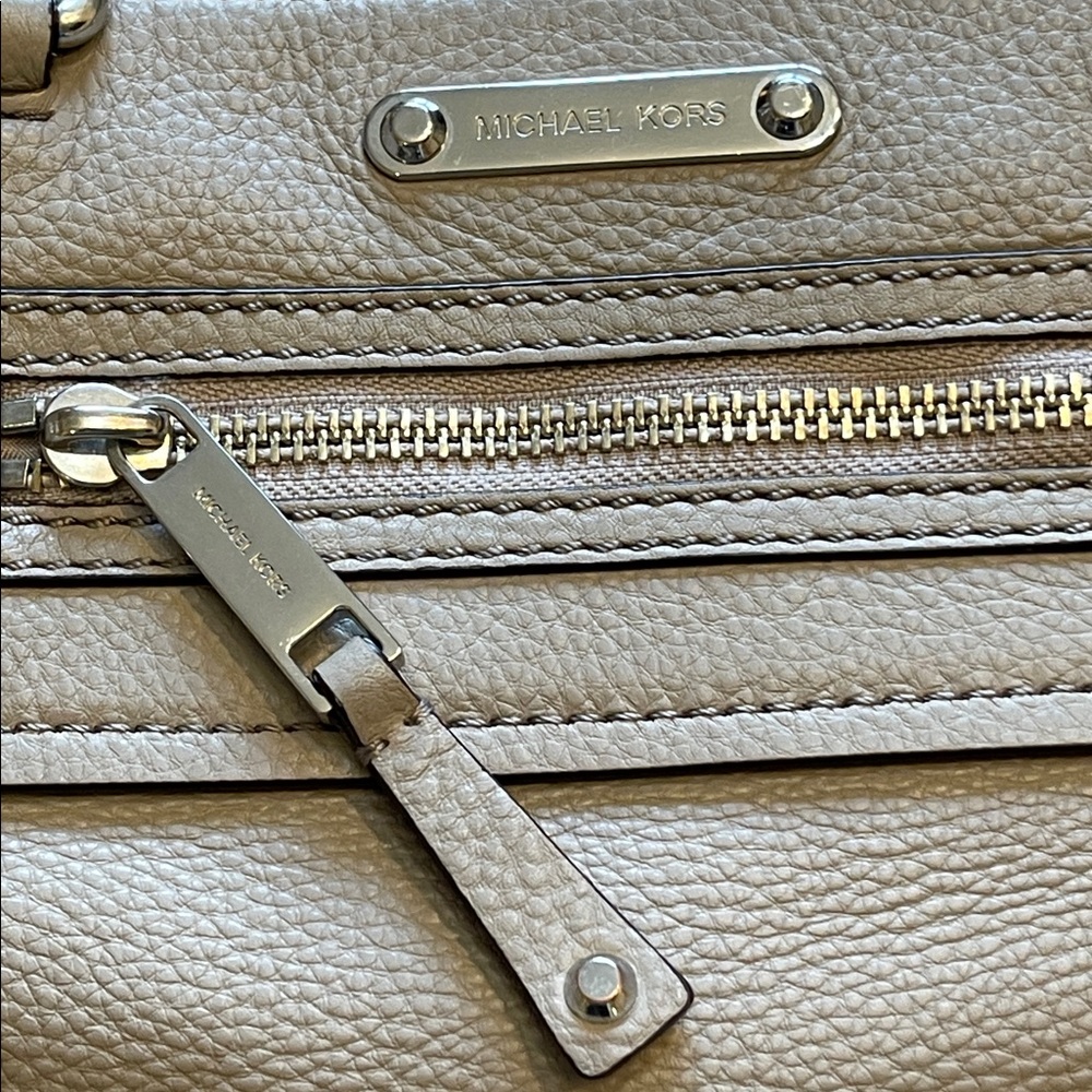 Michael Kors Gray Leather Shoulder Bag/ Satchel - Picture 7 of 14